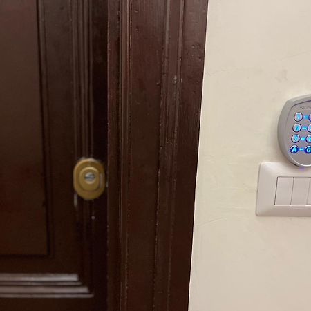 Residenza Santi Ai Monti Appartement Rome Buitenkant foto